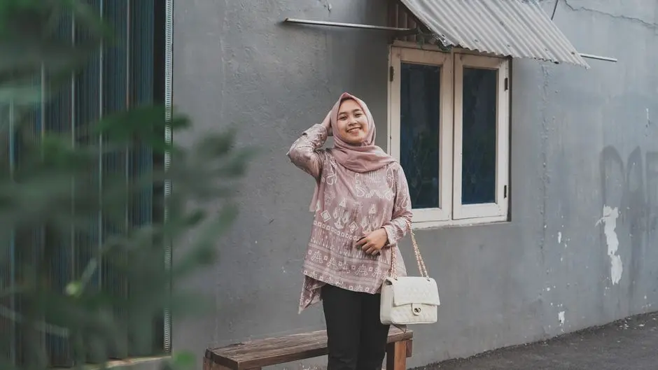 Aksesori sederhana untuk melengkapi gaya berpakaian sehari-hari